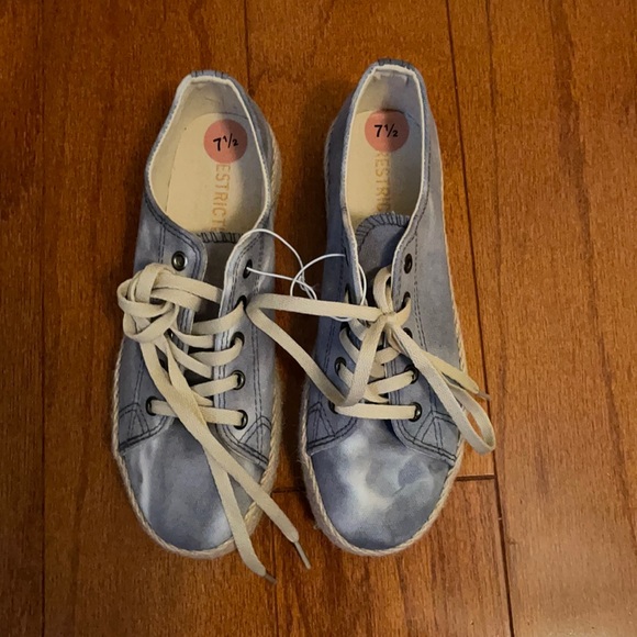 Sneakers blue demy Size 7 1/2 Restricted lace up - Picture 6 of 7